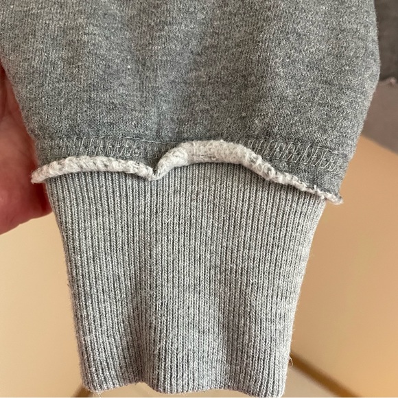 Harry Potter The Wizard World Slytherin Crest Sweatshirt.. size M - Picture 7 of 10